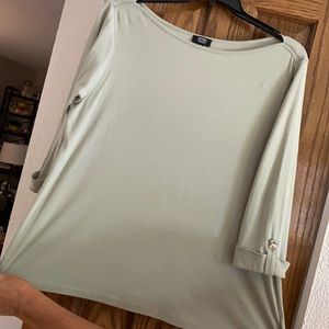 Pale olive green top 7$